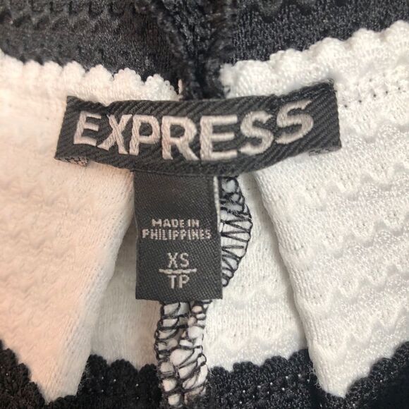 NWOT Express XS Black & White Skirt!! - Picture 3 of 6